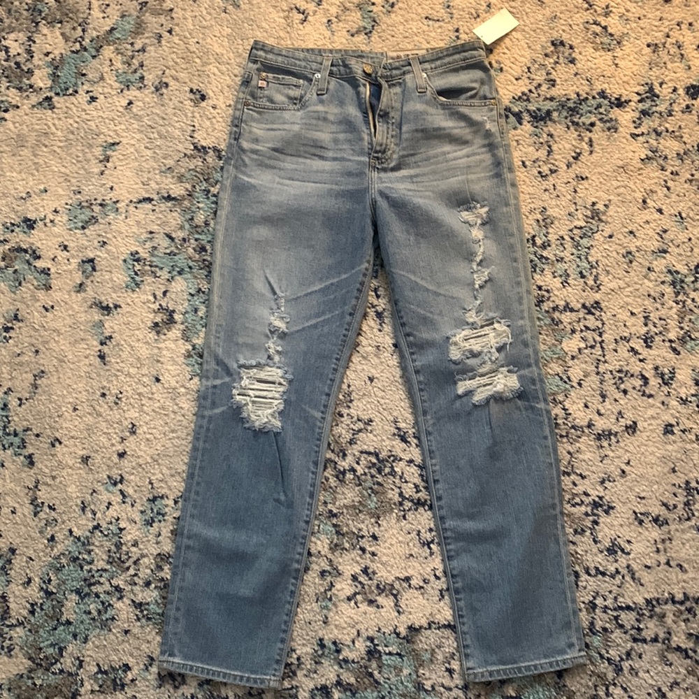 Women’s ripped mom jeans
